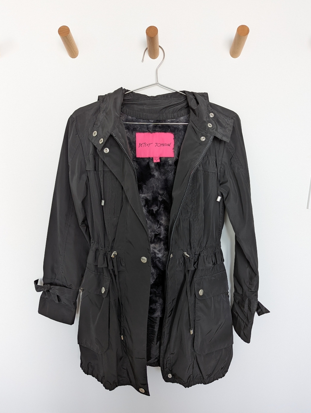 Betsey Johnson Waterproof Hooded Anorak Rain Jacket – Black, Women's XS
